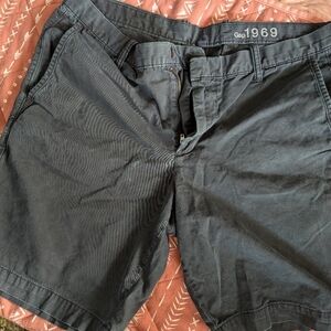 Gap Men's Navy Blue Gray Shorts